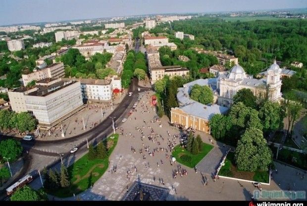 Парад у Києві транслюватимуть на луцькому Театральному майдані 