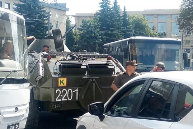 З'явилося відео з ймовірним терористом, який захопив людей у Луцьку
