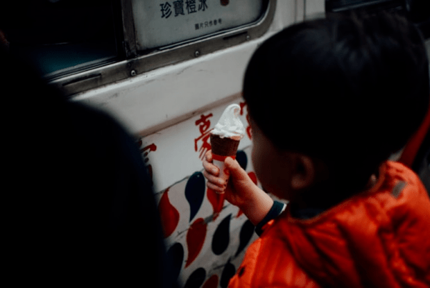 У Китаї коронавірус виявили в морозиві, виробленому з української сироватки