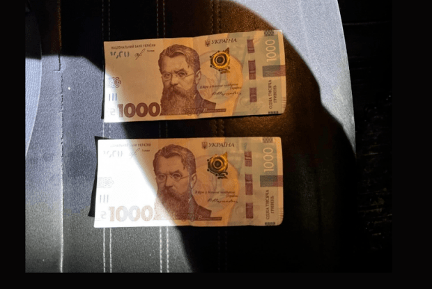 П’яний водій пропонував поліцейським 2000 гривень