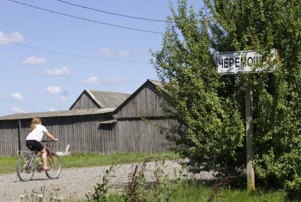 Черемошне – волинське село, де ліс годує, а бібліотека тримає життя (Відео)