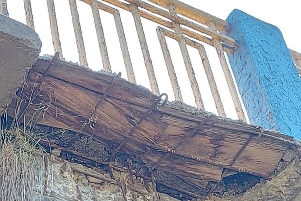 Простоїть рік чи день: міст по вулиці Шевченка у Луцьку в плачевному стані (Фото. Відео)