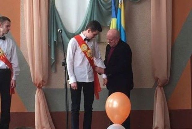 Клятву ліцеїсти склали під прапором з фронту, який подарували бійці АТО