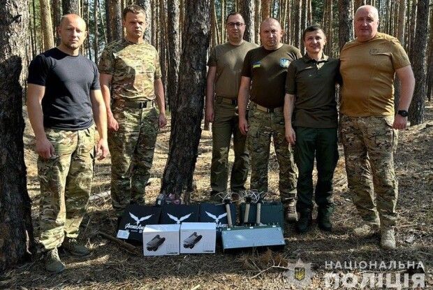 Волинські поліцейські доставили техніку своїм колегам в зону бойових дій