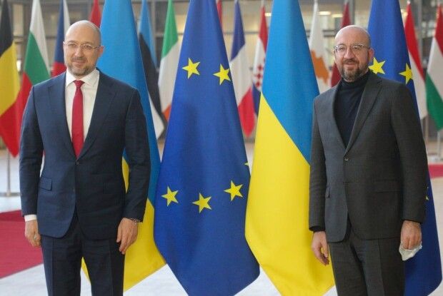 Шок для ЄС: український прем’єр під час візиту до Брюселя знайшов брата-близнюка (Фото)