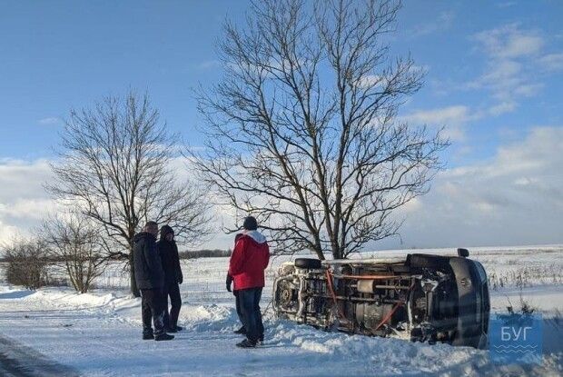 Майже кілометр заметів пішки серед ночі здолали медики, щоб прийняти пологи
