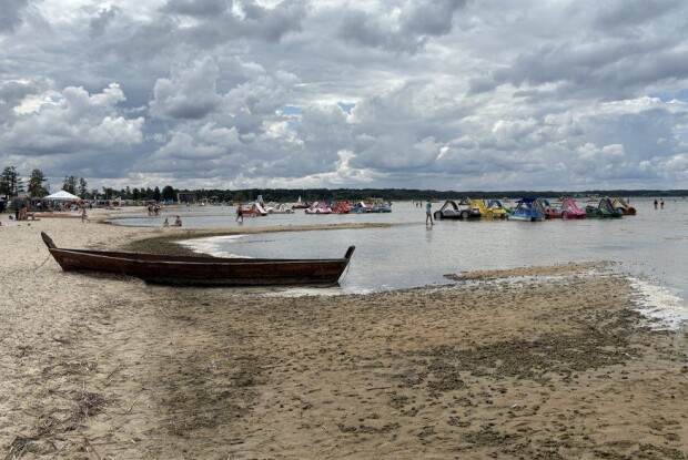 В озері Світязь продовжує знижуватися рівень води (Фото)