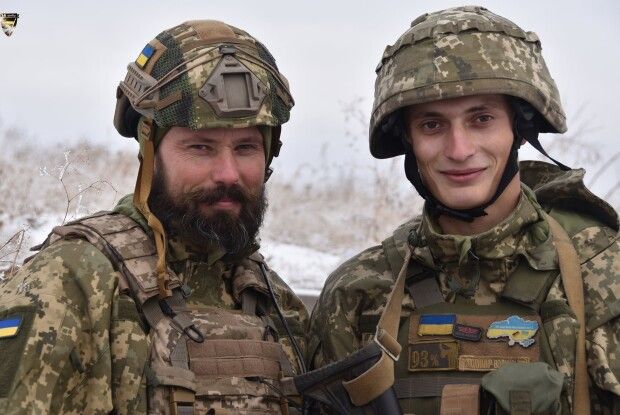 Брати по крові є братами й по зброї