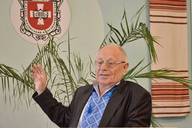 Президент призначив державну стипендію історику, педагогу, краєзнавцю та музейнику Геннадієві Бондаренку