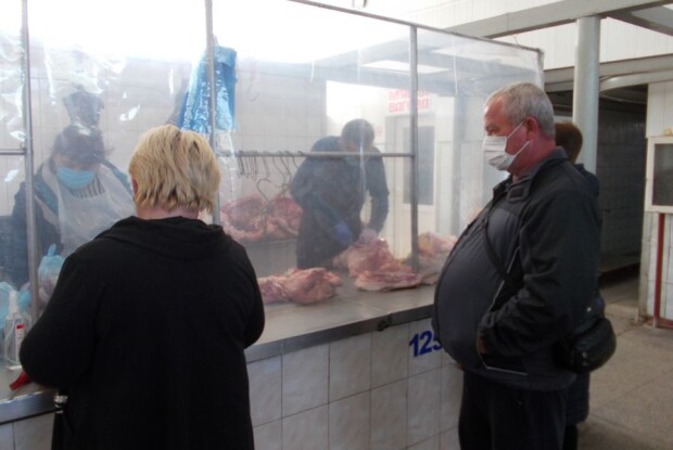 У Луцьку запрацювали ринки