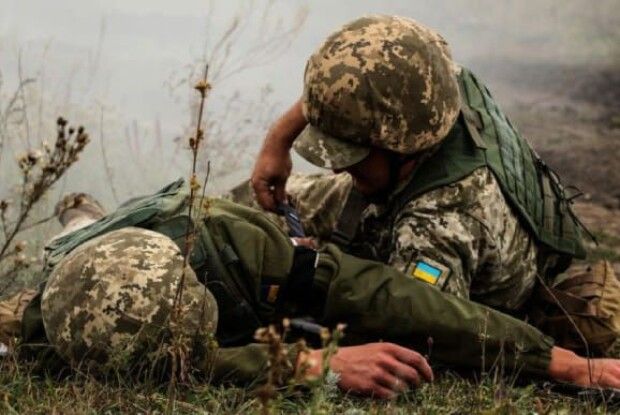 Боєць ЗСУ на Донбасі отримав осколкове поранення