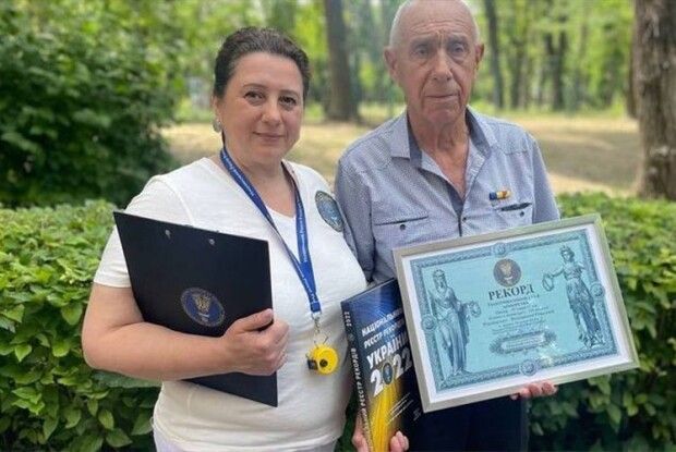 78-річний чоловік став абсолютним рекордсменом серед донорів крові  