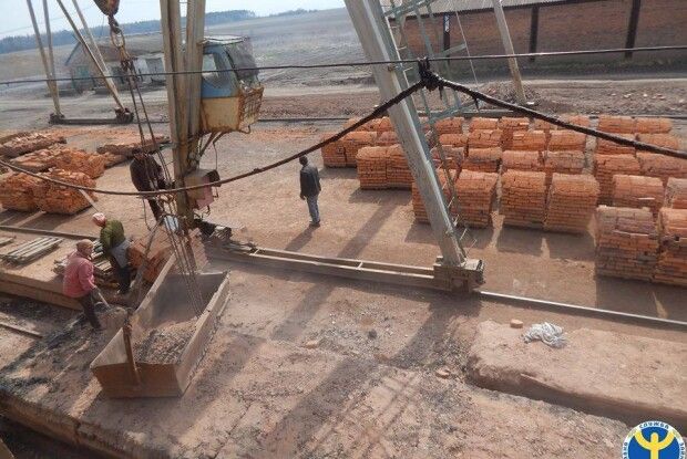 У Локачах розповіли як робити цеглу