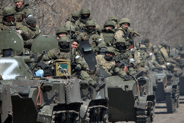 У західному напрямку через Маріуполь сунуть колони ворожої техніки, – Андрющенко
