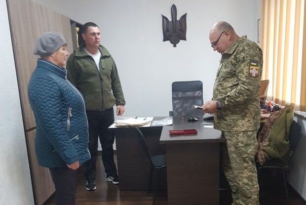 «Справжній Воїн, з великим серцем»: родині полеглого Героя з Волині вручили його посмертну нагороду