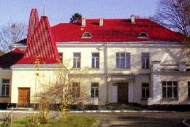 Виставку пам’яті письменника Євгена Колодійчука відкрили у місті над Лугою