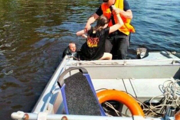 «Так доля вирішила»: водолази шукали потопельника, але випадково врятували дівчинку