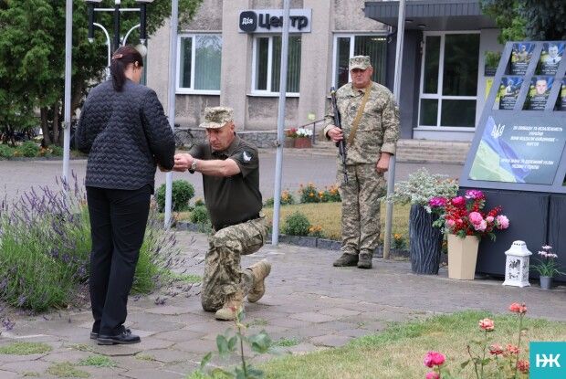 На Волині рідним загиблих захисників вручили ордени «За мужність»