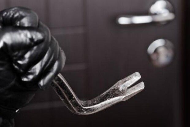 На Волині із хати винесли все золото