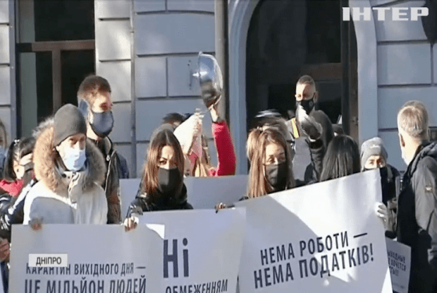 Влада переклала тягар локдауну на підприємців
