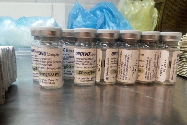 У столичному аеропорту правоохоронці виявили ліки майже на два мільйони гривень