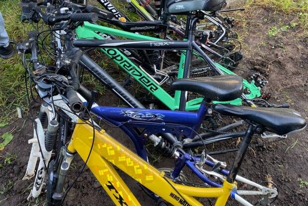 Вкрав та сховав на горищі 15 велосипедів