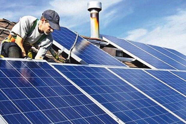 Не всі хочуть, щоб колишні міліціонери продавали сонячну енергію