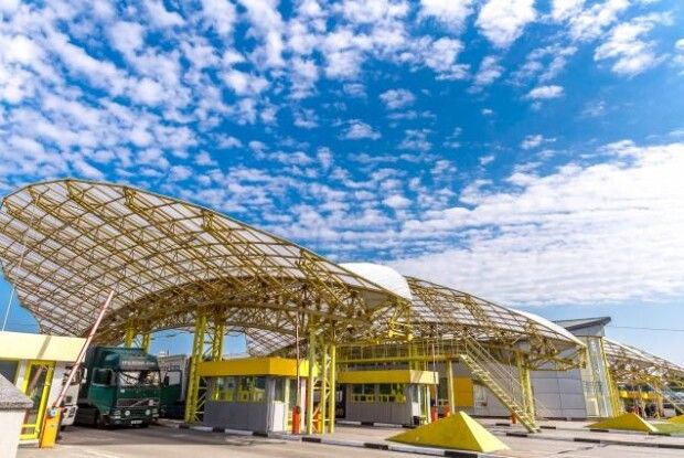 І знову обшуки на Ягодинській митниці
