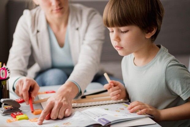 У навчальних закладах Луцької громади з'явилися нові посади