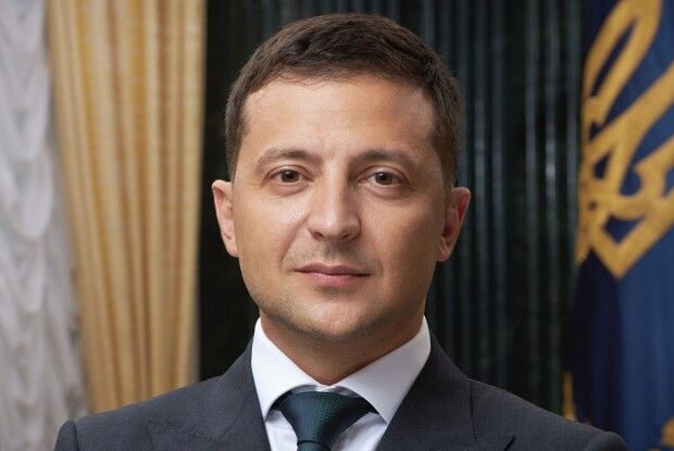 Зеленський каже, що заборонив пропаганду, профінансовану країною-агресором