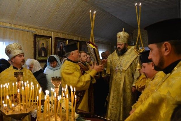 У Піддубцівській церкві освятили престол