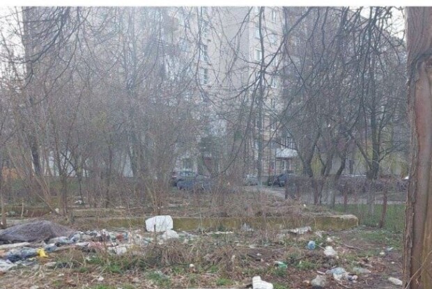 Одну з вулиць Луцька перетворили на смітник