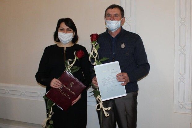 На Волині доглядач худоби та хлібопекар отримали державні нагороди 