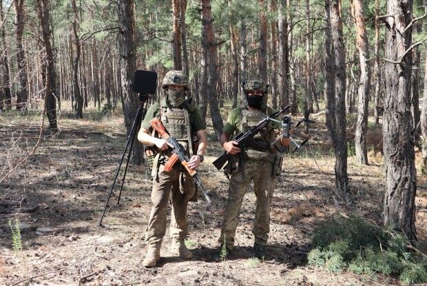 Волинська тероборона посадила ворожий дрон з волонтерської рушниці
