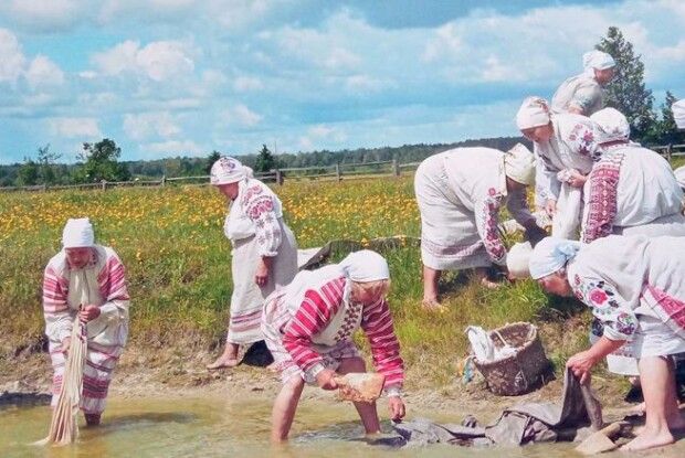 Вся Україна побачила, як у Видерті не тільки співають, а й вибілюють полотно