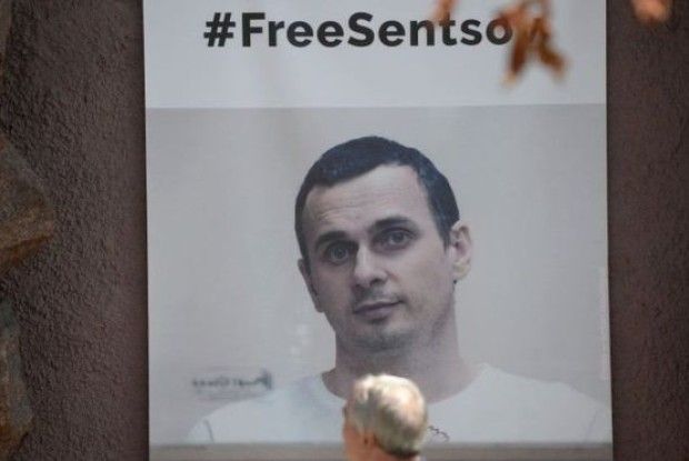 Сенцов заявив, що його змусили припинити голодування