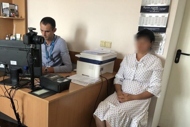 У Луцьку затримали неврегульовану мігрантку з Узбекистану (Фото)