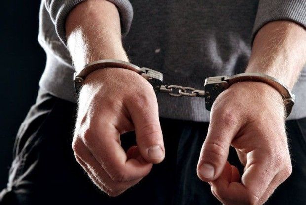 У Рівному злапали 18-річного розбійника, який пограбував чоловіка