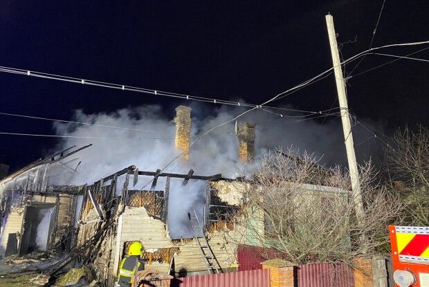 Під ранок на Рівненщині горів будинок