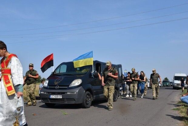 До Небесного Воїнства знову проводжали волинянина (Фото)