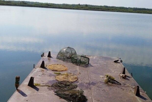 У Луцькому районі у водойму повернули майже пів сотні раків
