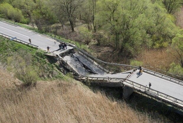 Обвал мосту на дорозі Луцьк-Львів: як довго траса буде заблокована
