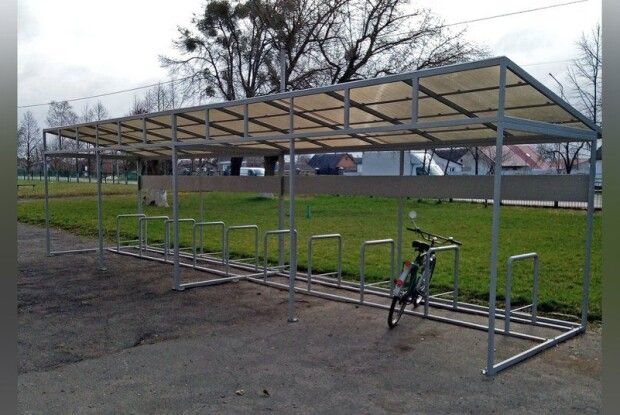 Щось новеньке: на Волині біля шкіл облаштовують велопарковки