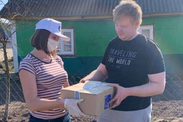 Волиняни отримали продуктові набори від Фонду Порошенка
