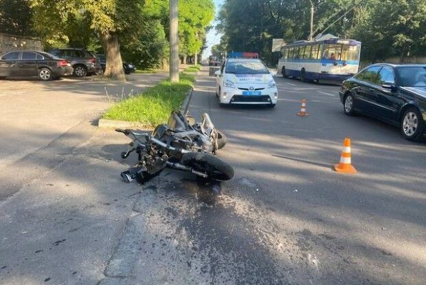 Серед білого дня лучанин збив двох юних рівнян