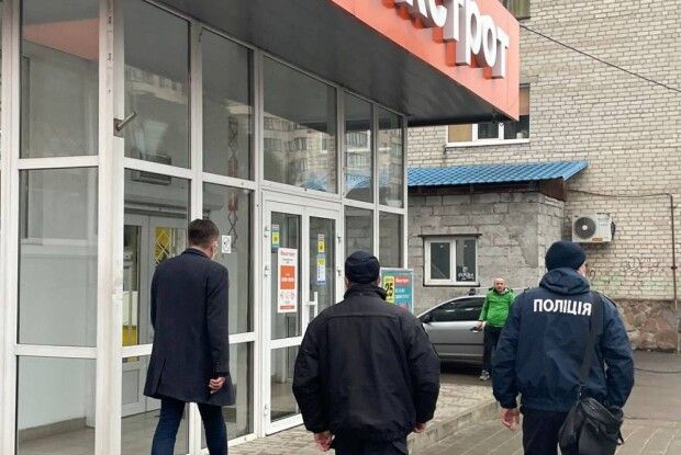У Луцьку перевіряють на дотримання карантину магазини (Фото)