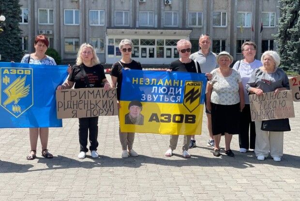 У Ковелі відбулась акція на підтримку полонених захисників Маріуполя