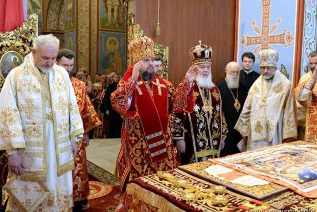 Філарет помолився разом з Епіфанієм у Свято-Михайлівському