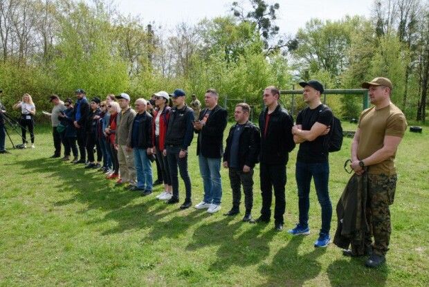 Луцькі депутати пройшли військовий вишкіл у тренувальному центрі «Тернове Поле»