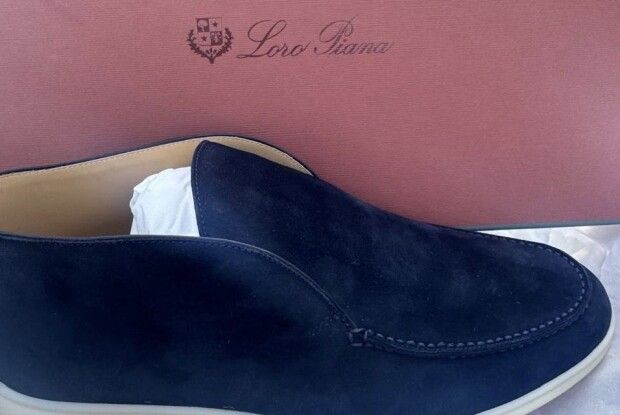 Бренди на 300 тисяч: на Волинській митниці жінка намагалася перевезти елітні речі без декларації